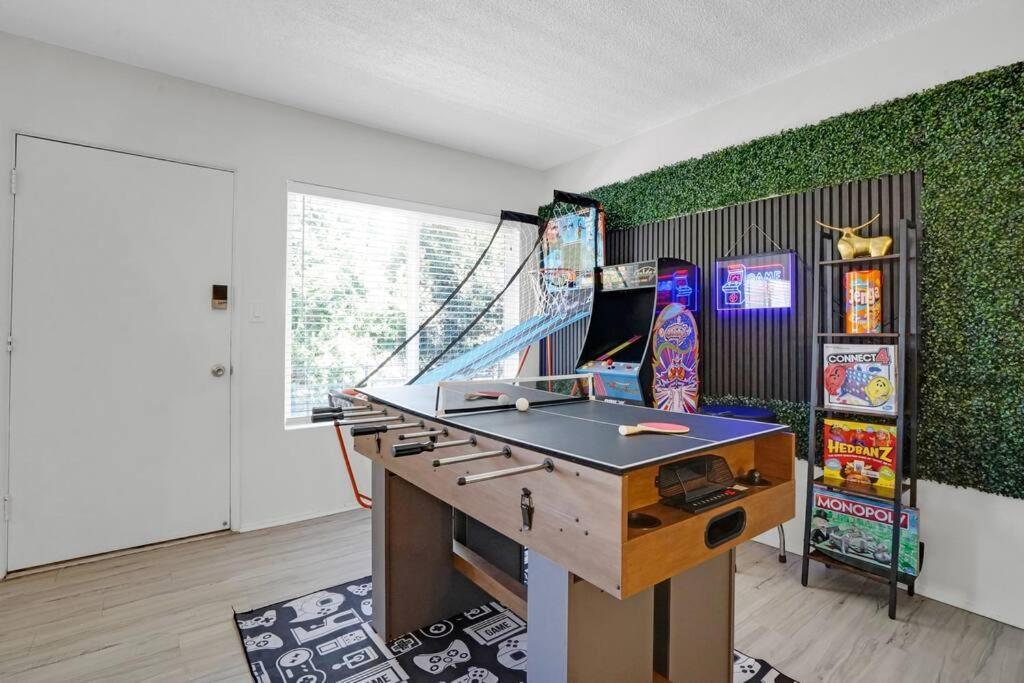 6Th Haven, Arcade, King Bed, Games, 1 Mile To Beaches Long Beach Exteriör bild
