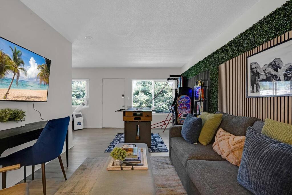 6Th Haven, Arcade, King Bed, Games, 1 Mile To Beaches Long Beach Exteriör bild